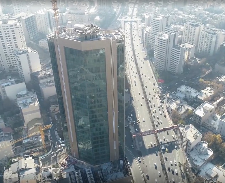 محل فرود هلیکوپتر برج بانک آینده الهیه