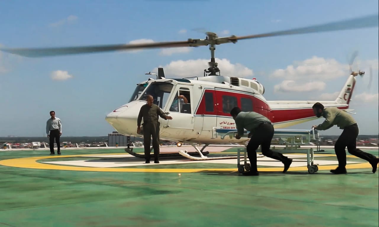فرود هلیکوپتر اورژانس و مانور هوایی در بیمارستان پارس رشت