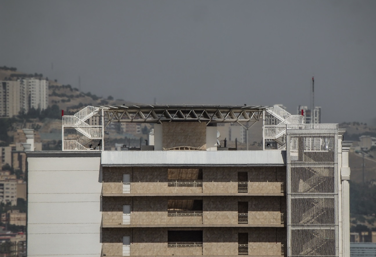 پد فرود هلیکوپتر اضطراری مسکونی با سازه فلزی