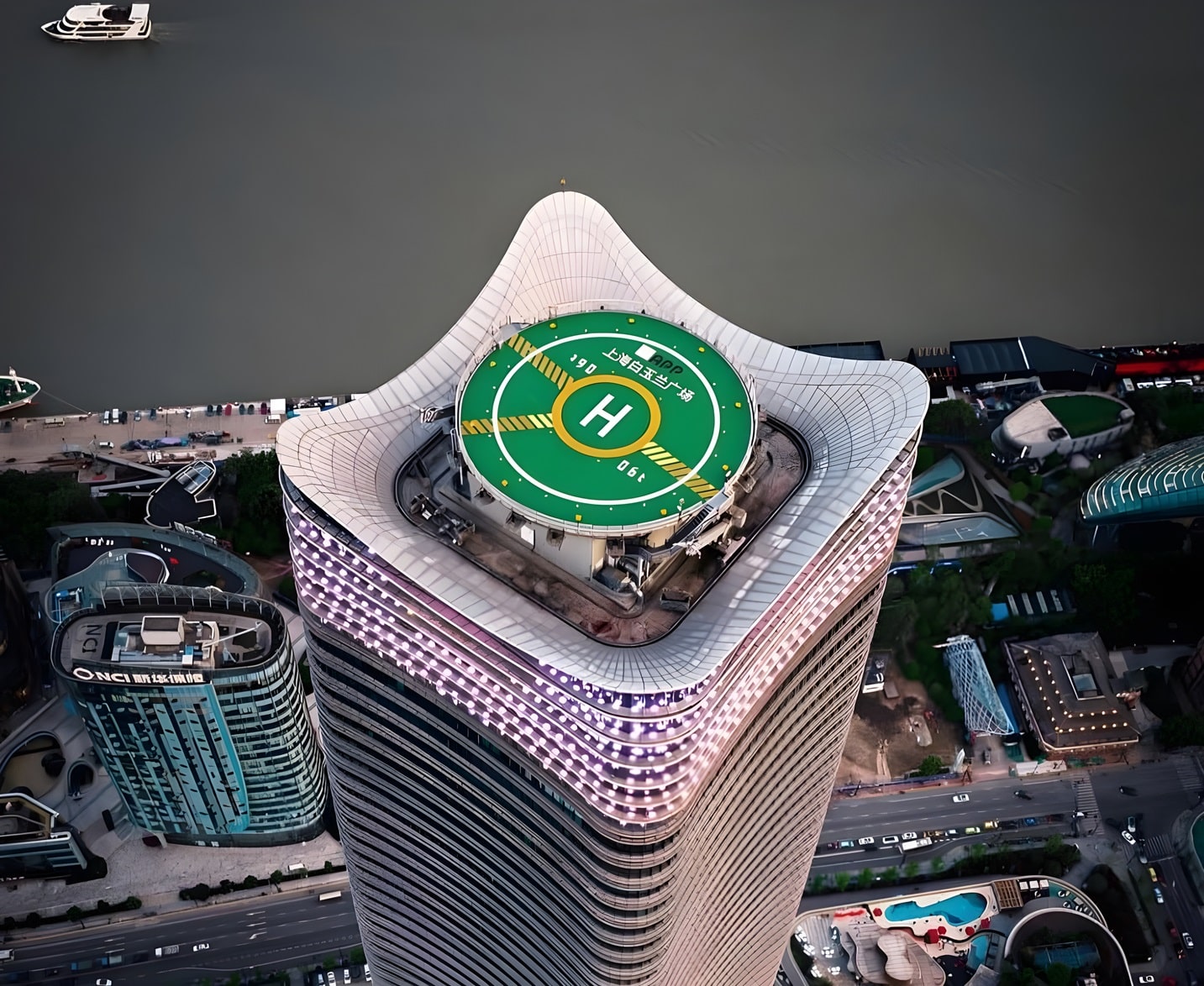 هلی پد تجاری برج White Magnolia Plaza در شانگهای