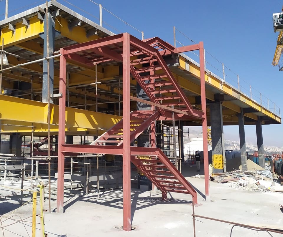 برج اداری تجاری لکسون منطقه 22 دریاچه