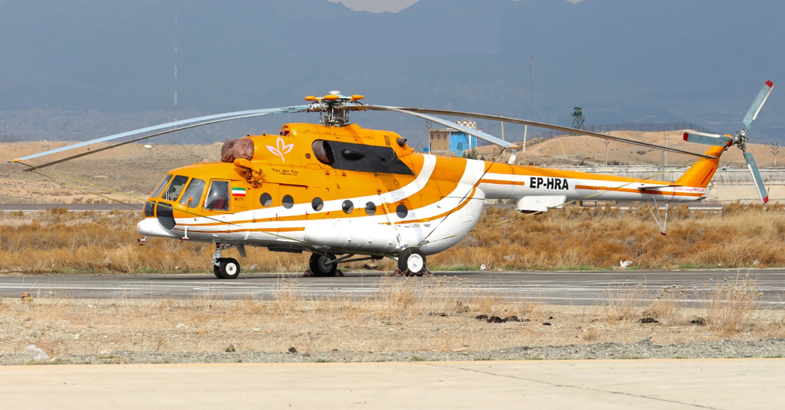 هلی کوپتر Mi17 نارنجی